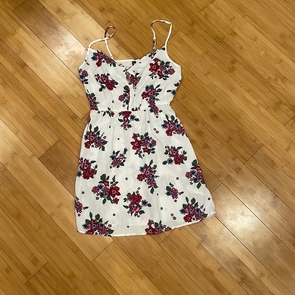 H&M Dresses & Skirts - H&M Sundress